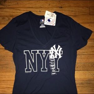 2 piece NYCBaseball Vneck Shirt & WhiteShorts SM